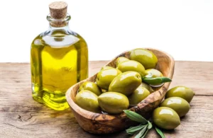 فوائد زيت الزيتون للصحة والجمال 2 فوائد زيت الزيتون