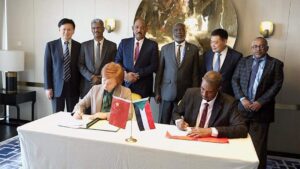 توقيع اتفاق مع شركة صينية في مجال الكهرباء ووزير الطاقة يبشر 2 توقيع اتفاق مع شركة صينية في مجال الكهرباء ووزير الطاقة يبشر