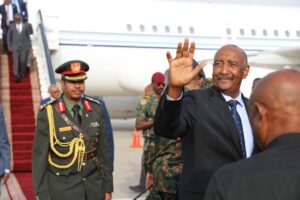 حقق مكاسب تاريخية.. البرهان يعود من الصين 2 حقق مكاسب تاريخية.. البرهان يعود من الصين