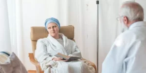 سرطان الثدي.. فتيات يانعات، ما بين التكتم والبوح بالمرض