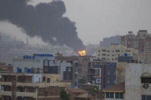 المليشيا تشعل النار بمرافق حيوية بالخرطوم 2 المليشيا تشعل النار بمرافق حيوية بالخرطوم