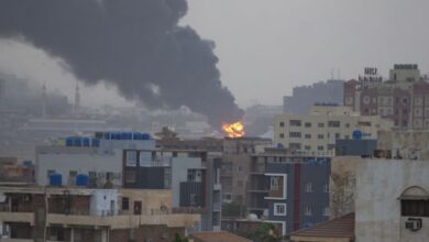المليشيا تشعل النار بمرافق حيوية بالخرطوم