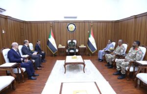 تفاصيل لقاء مثير بين البرهان بالمبعوث الأمريكي