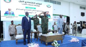 وزير المالية يبشر العاملين بالدولة 3 وزير المالية يبشر العاملين بالدولة