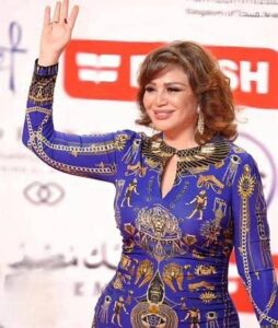 إلهام شاهين تتألق بإطلالة فرعونية 2 إلهام شاهين تتألق بإطلالة فرعونية
