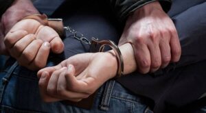 القبض على شخص يخطط لقتل 14 قسيسا صلبا 2 القبض على شخص يخطط لقتل 14 قسيسا صلبا