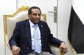 د.كامل إدريس يتخذ قرارات جديدة بشأن الحكومة 2 د.كامل إدريس يتخذ قرارات جديدة بشأن الحكومة