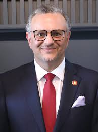 البرهان يضع شروطا لوقف الحرب أمام المستشار الأمريكي بزيورخ 2 البرهان يضع شروطا لوقف الحرب أمام المستشار الأمريكي بزيورخ