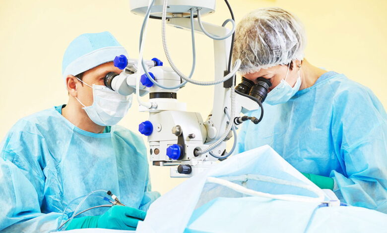 إنجاز طبي فريد بالشمالية.. ماذا فعل! 1 surgeon team