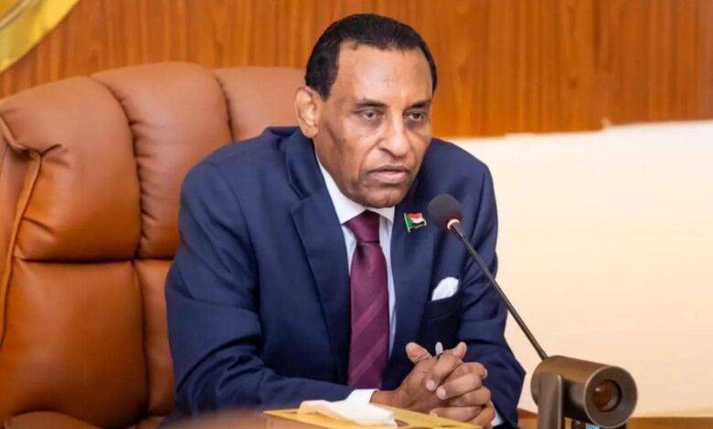 وزارات تنتقل الى الخرطوم بأمر مجلس الوزراء 1 لماذا يواجه د. كامل ادريس الهجوم والنقد !!