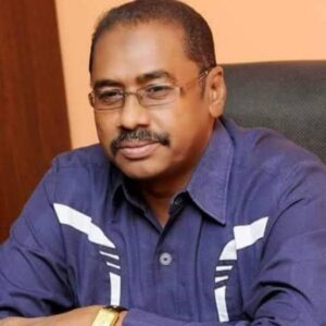 من أعلى المنصة.. ياسر الفادني: قالها ومضى ! 2 من أعلى المنصة.. ياسر الفادني: قالها ومضى !
